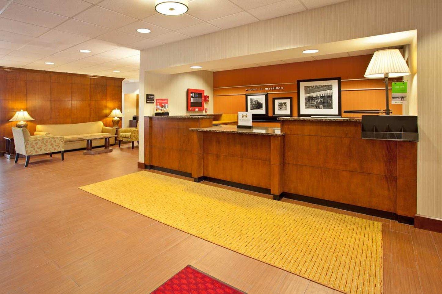 Hampton Inn Massillon Экстерьер фото